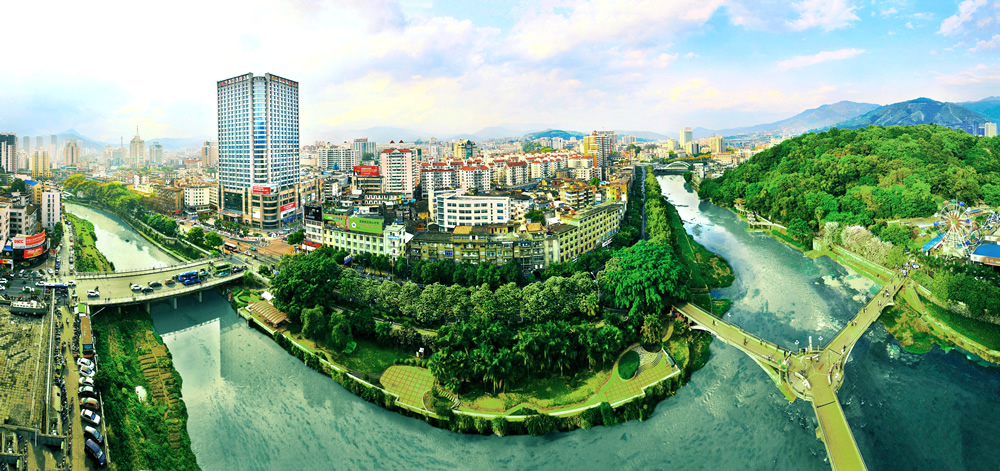 《碧水绕岩城》.jpg